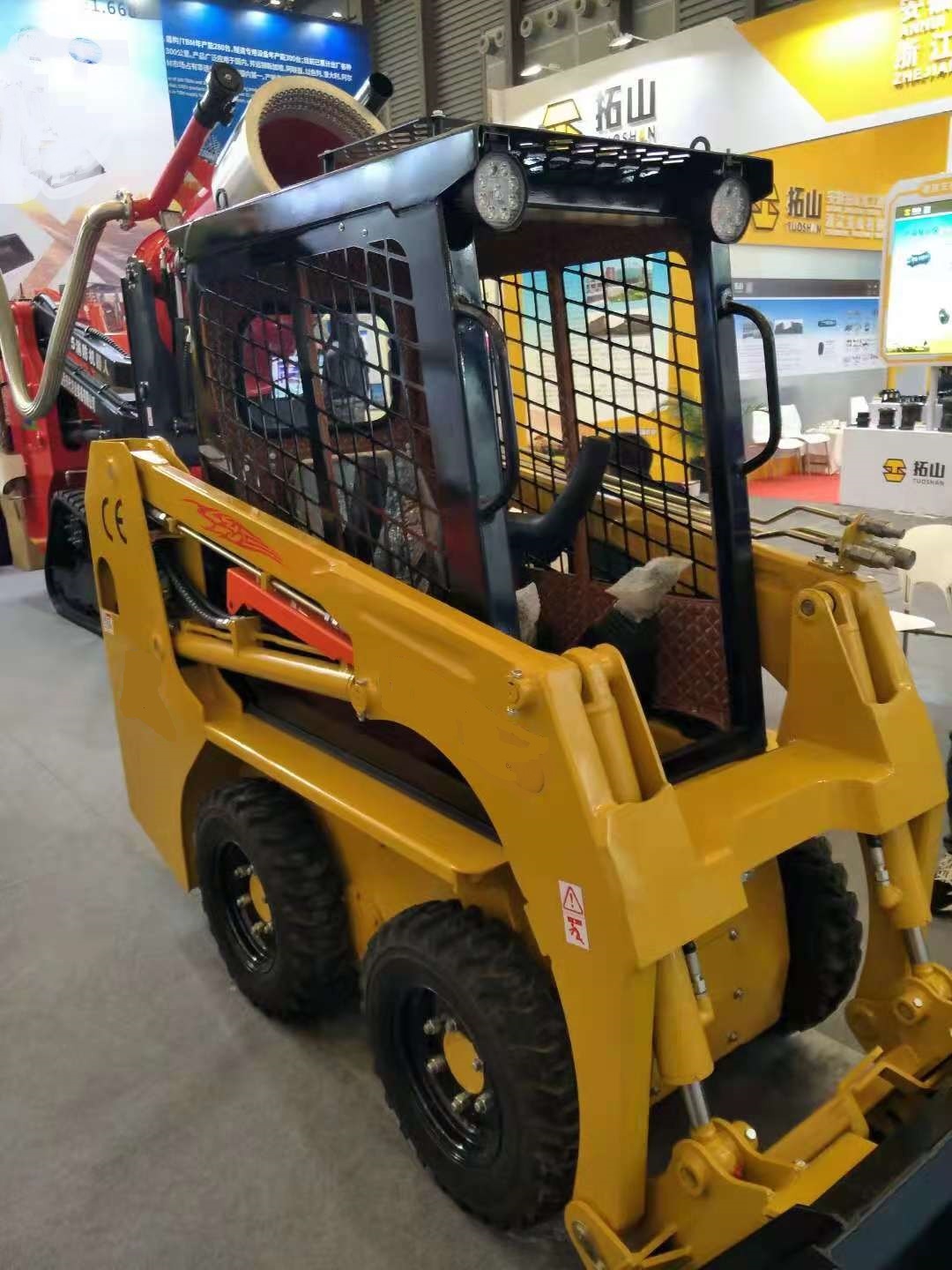 Heracles H220 Skid loader